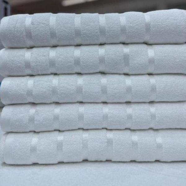 Good Quality White Cotton  Towel Large Size